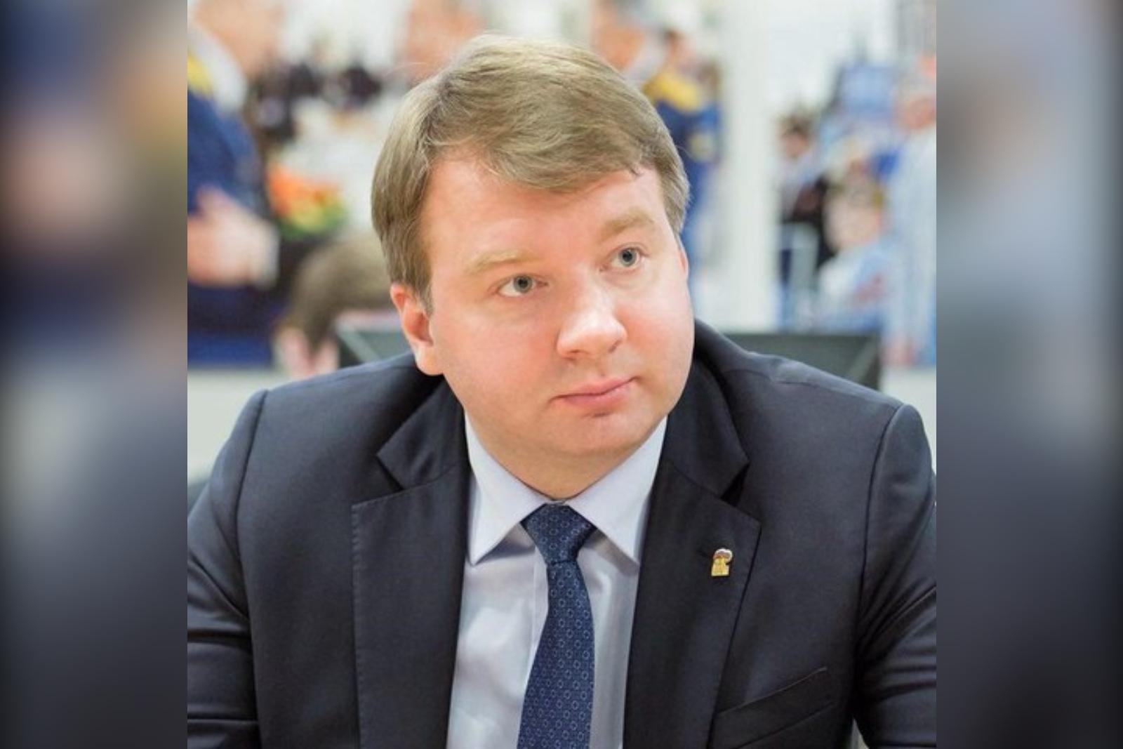 Александр Тетердинко поздравил россиян с Днем Конституции
