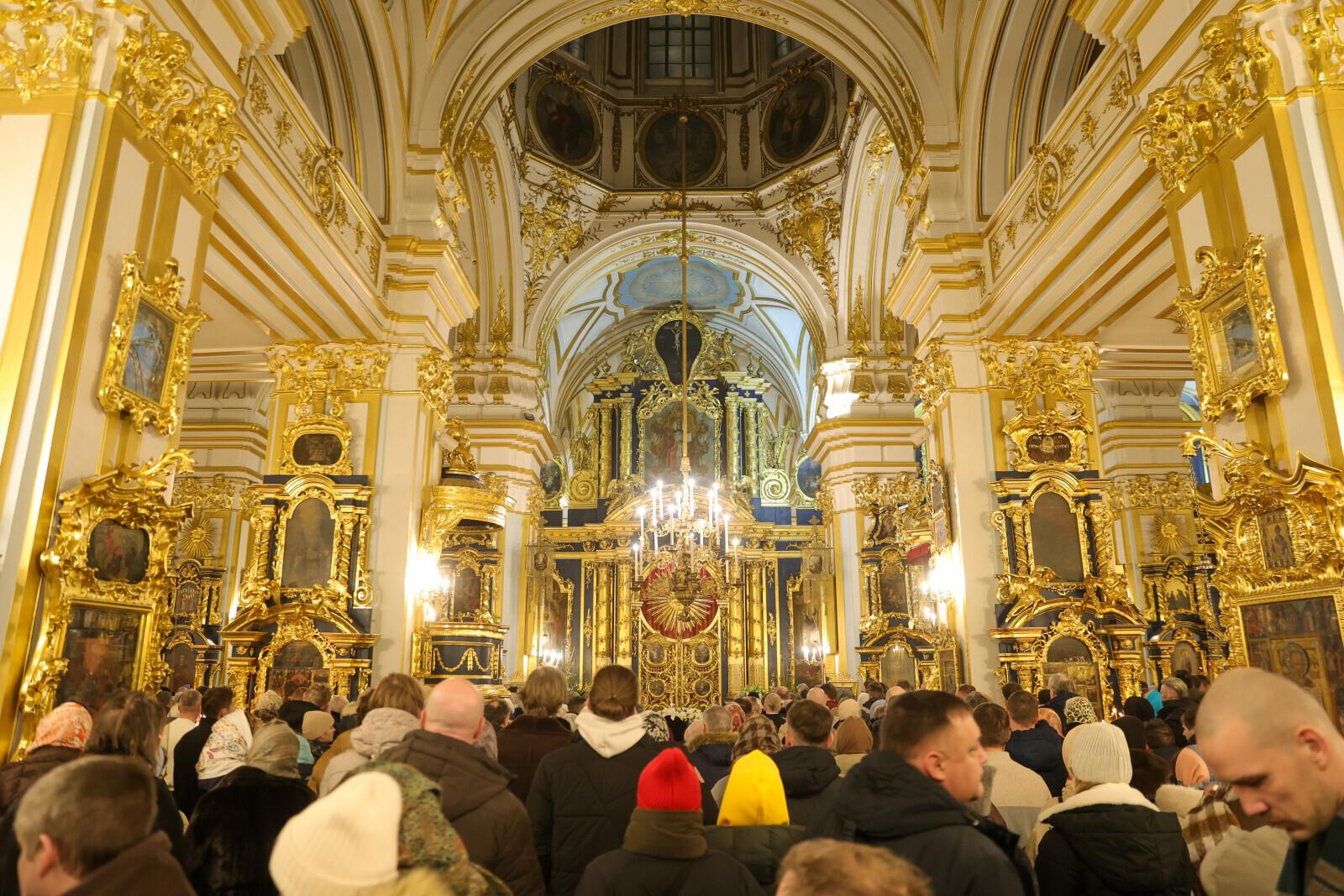 Бродят среди живых: кого поминали на Семик перед Троицей