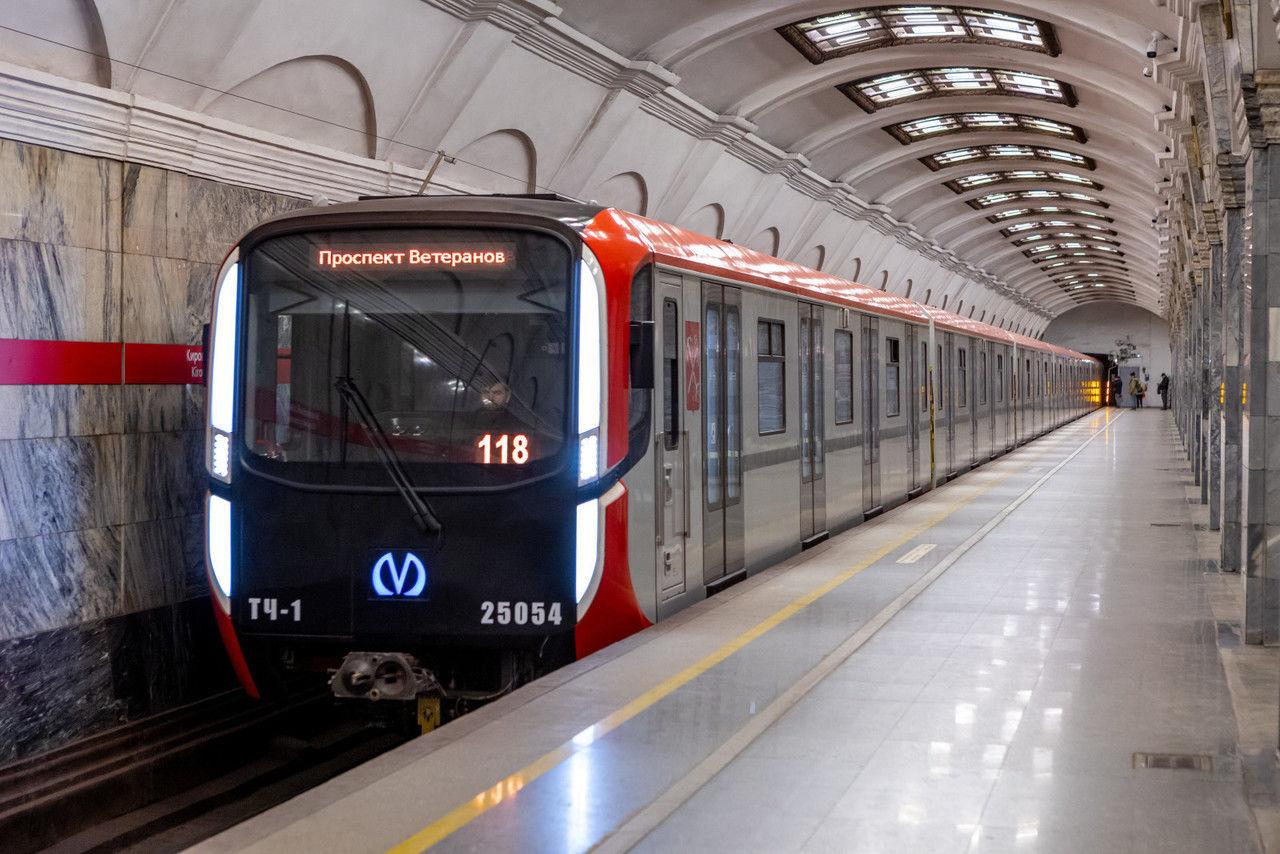 DMTEL: Билайн лидирует по качеству мобильного интернета в метро Санкт-Петербурга