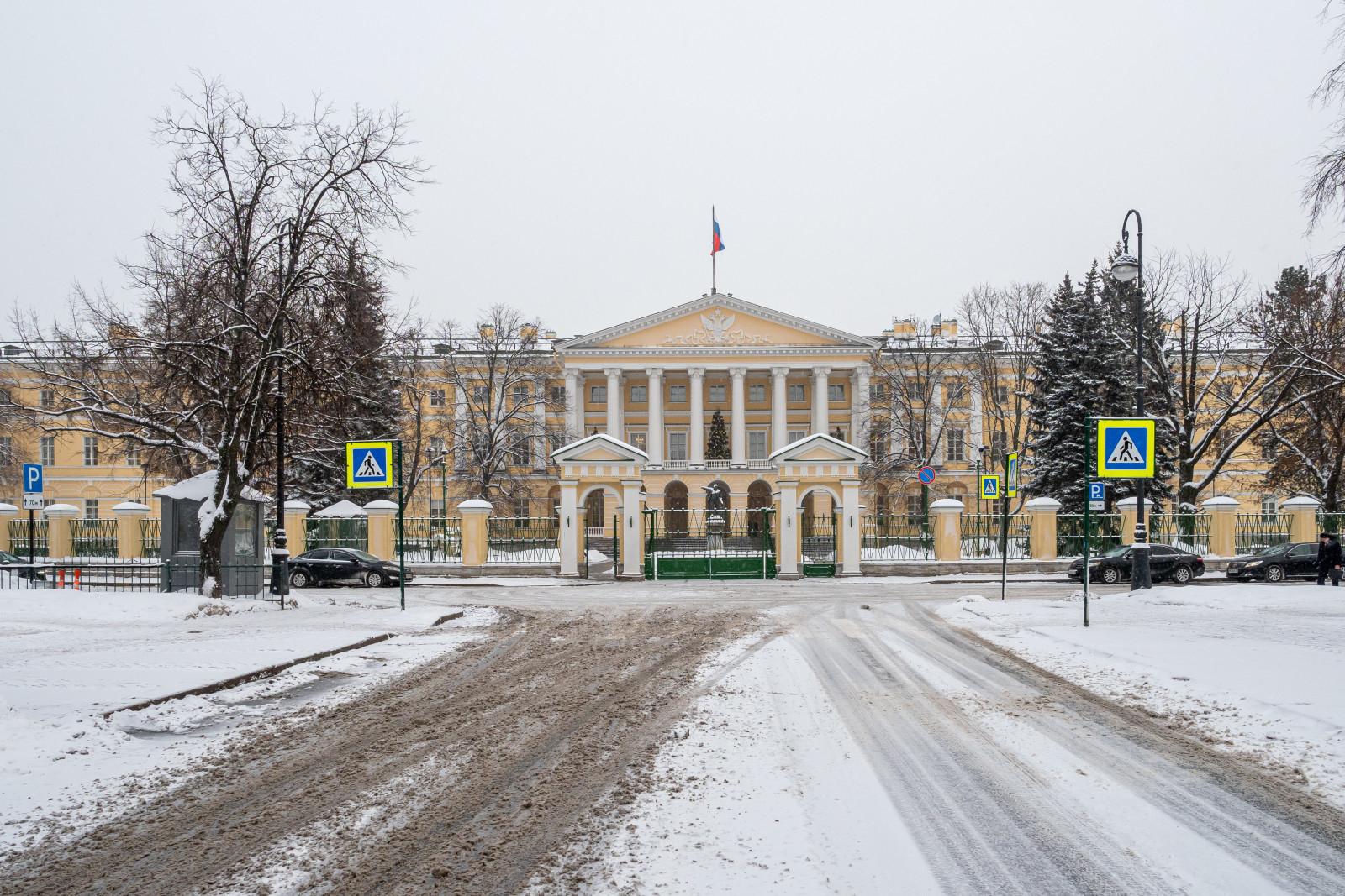 Эксперимент по сокращению числа экзаменов для приема в колледжи будет продлен