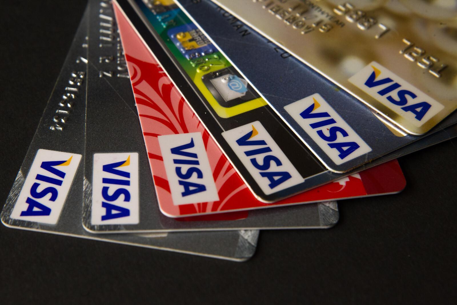 Эксперты оценили возможность исчезновения карт Visa и Mastercard из России
