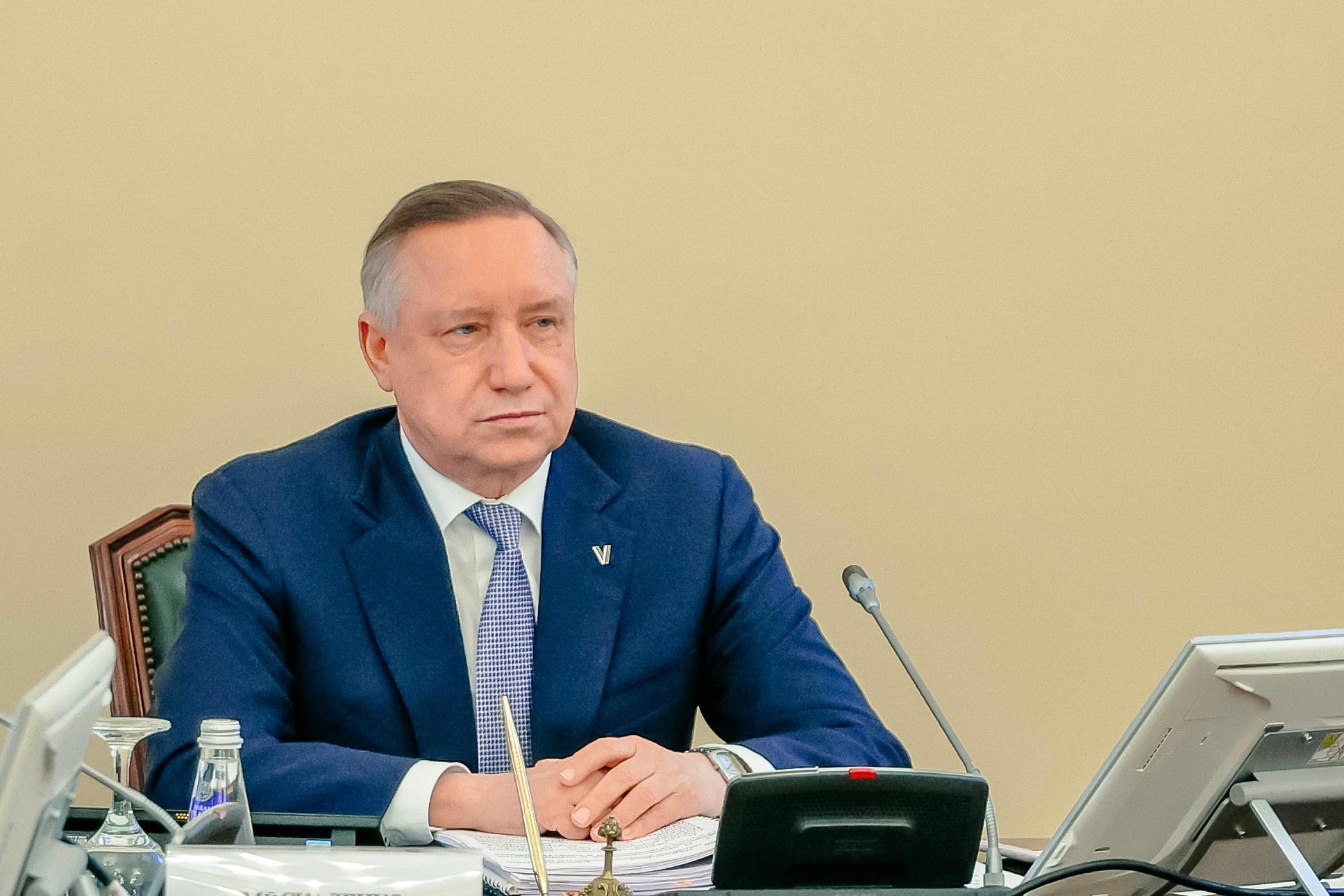 Глава Петербурга поздравил горожан с Международным днем медсестры