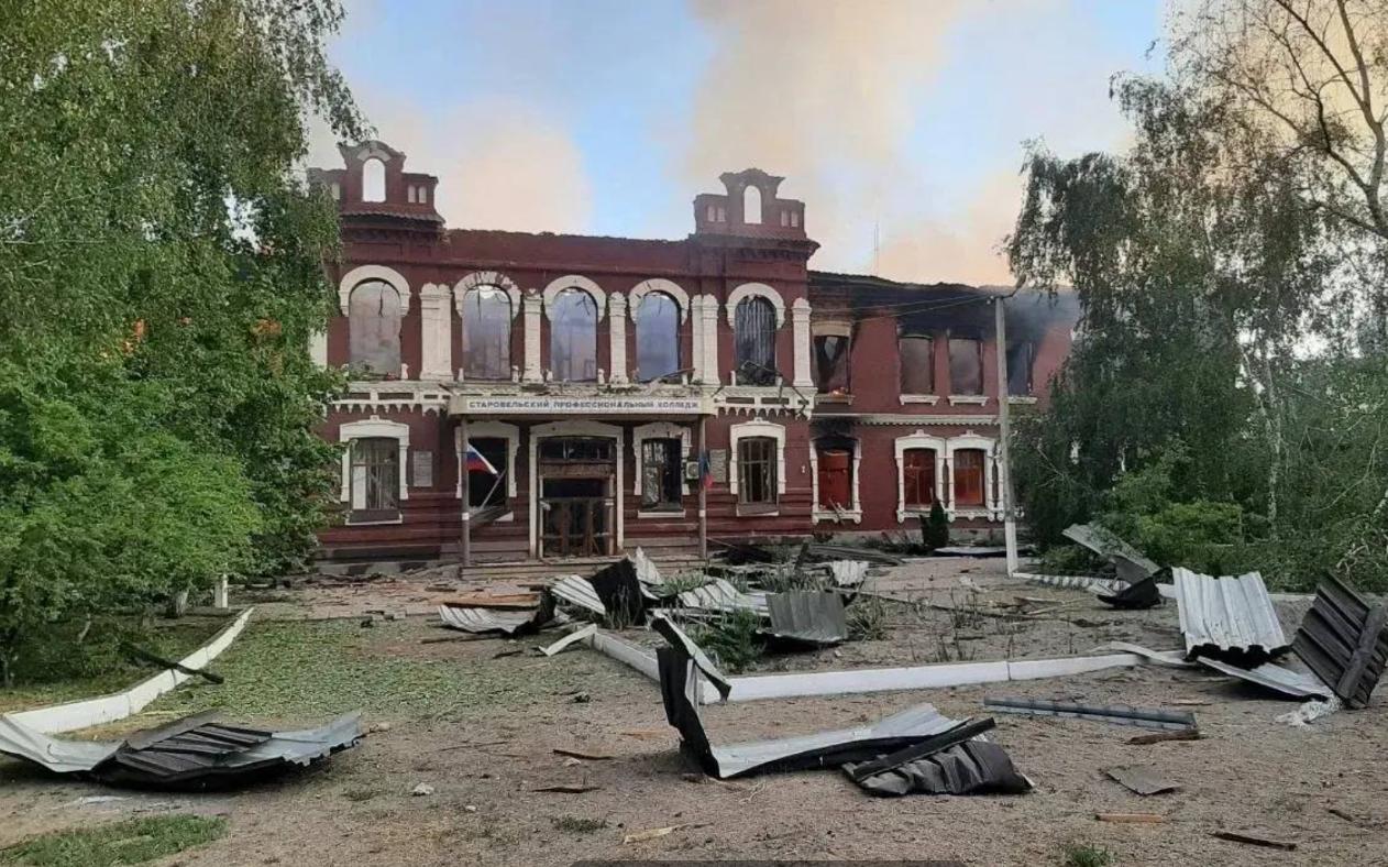 МИД: представители 19 стран прибыли в ЛНР, чтобы увидеть последствия удара ВСУ по колледжу