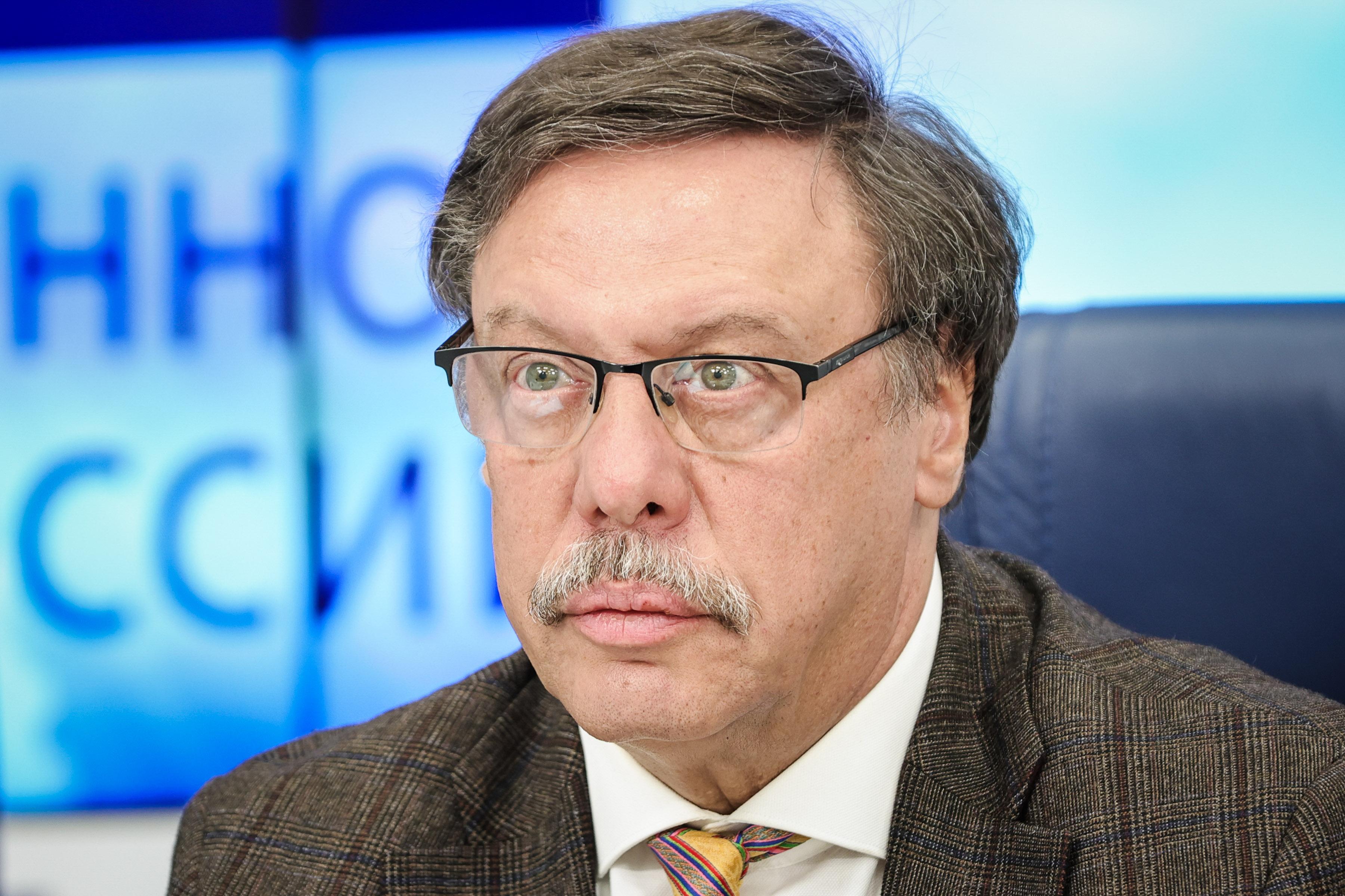Михаил Барщевский покидает должность представителя кабмина в Конституционном суде РФ
