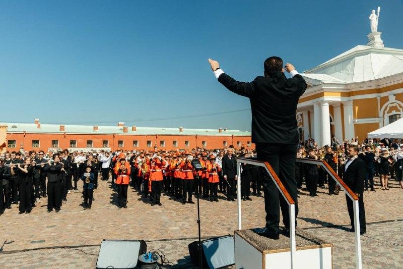 На Соборной площади Петропавловской крепости пройдет Парад духовых детско-юношеских оркестров