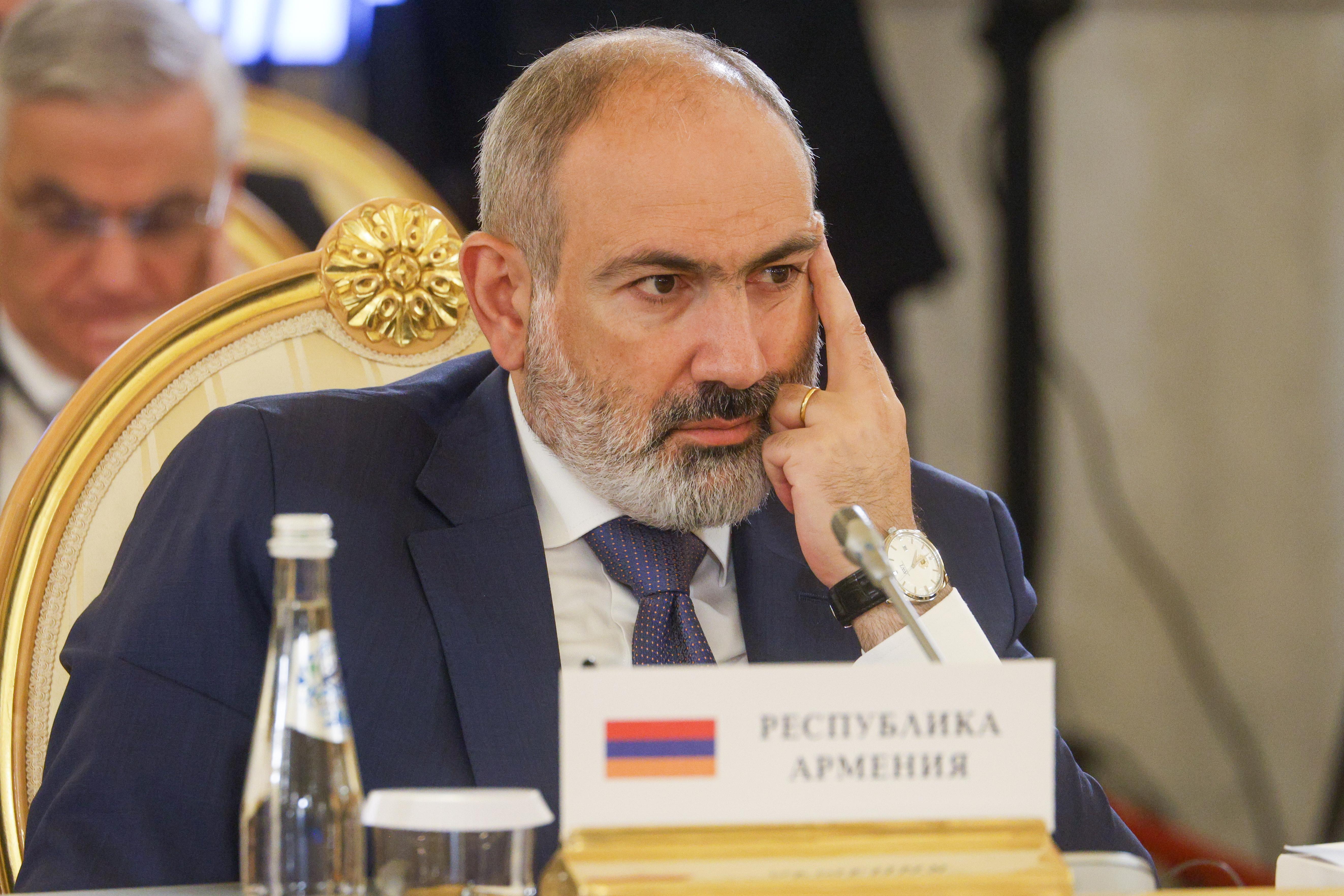 Пашинян на саммите ЕАЭС в Петербурге призвал четко разграничить общие и национальные компетенции