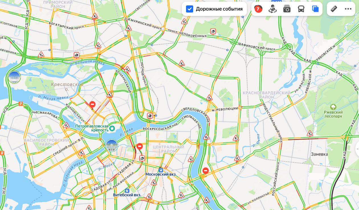 Петербург сковали пробки в 7 «красных» баллов