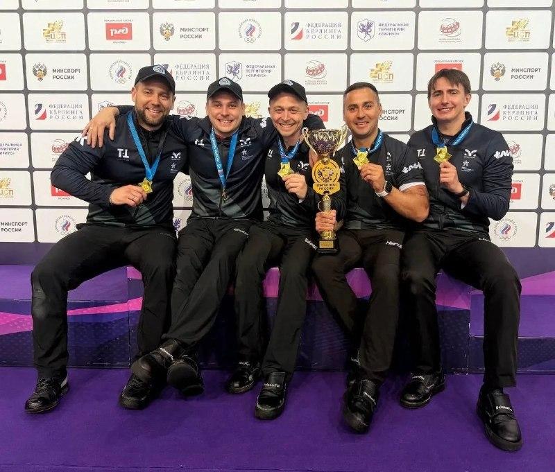 Петербургские спортсмены стали победителями чемпионата России по керлингу, завоевав два комплекта медалей
