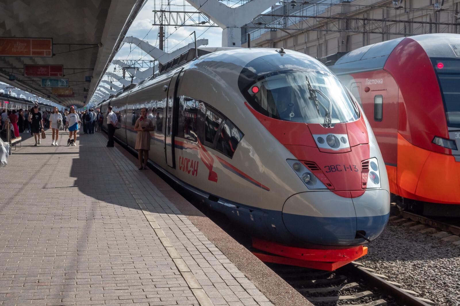 Сапсаны Москва – Санкт-Петербург задержались на 40 минут
