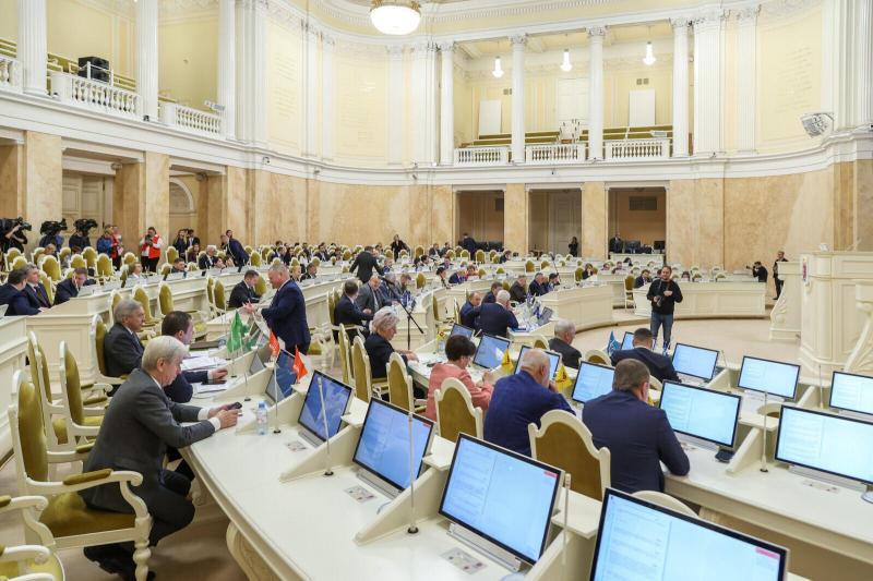 Сотрудникам НКО в Петербурге помогут с образованием