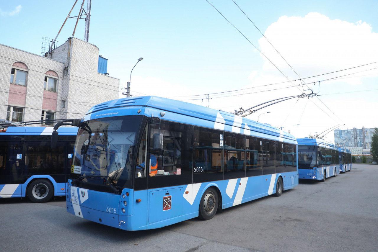 В Петербурге с 2022 года на линию выпущено более 2800 новых экологичных газомоторных автобусов