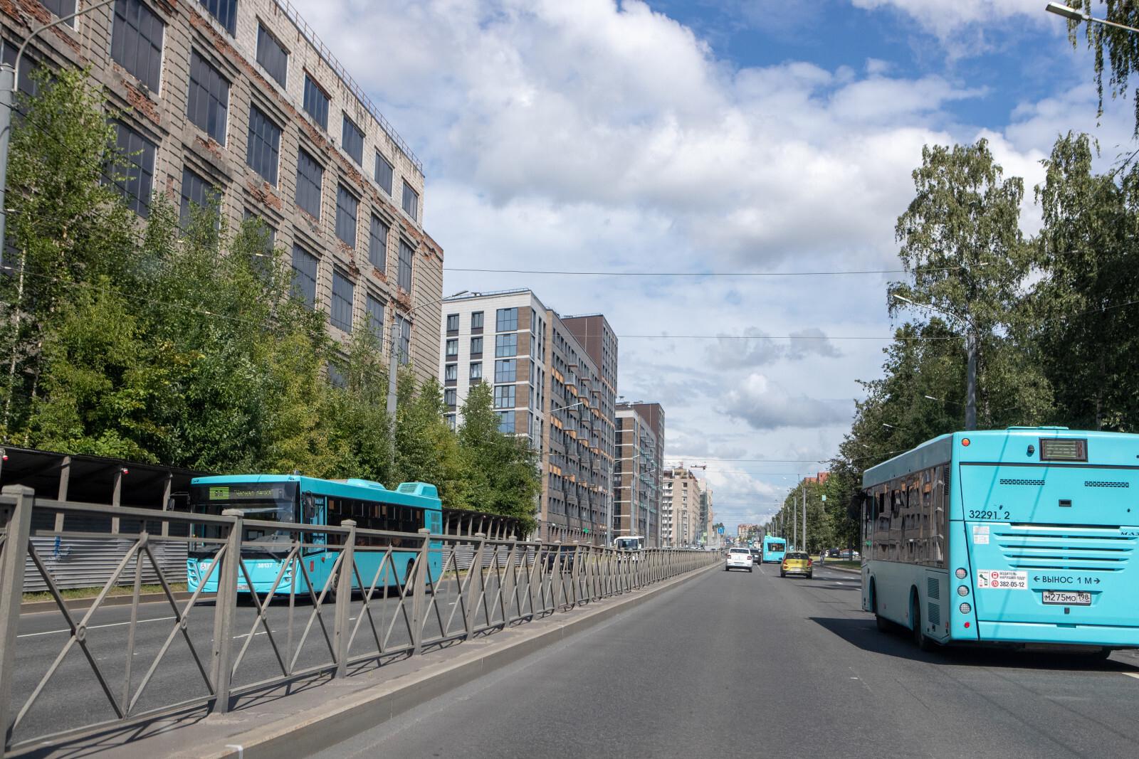 В Петербурге с 4 по 7 мая изменятся маршруты трех автобусов