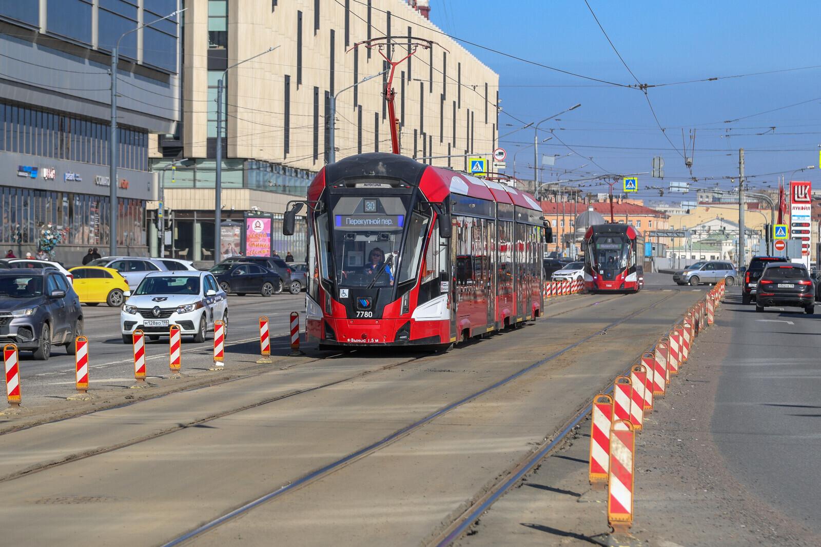 В Петербурге закроют движение трамваев на перекрестке Коллонтай и Большевиков