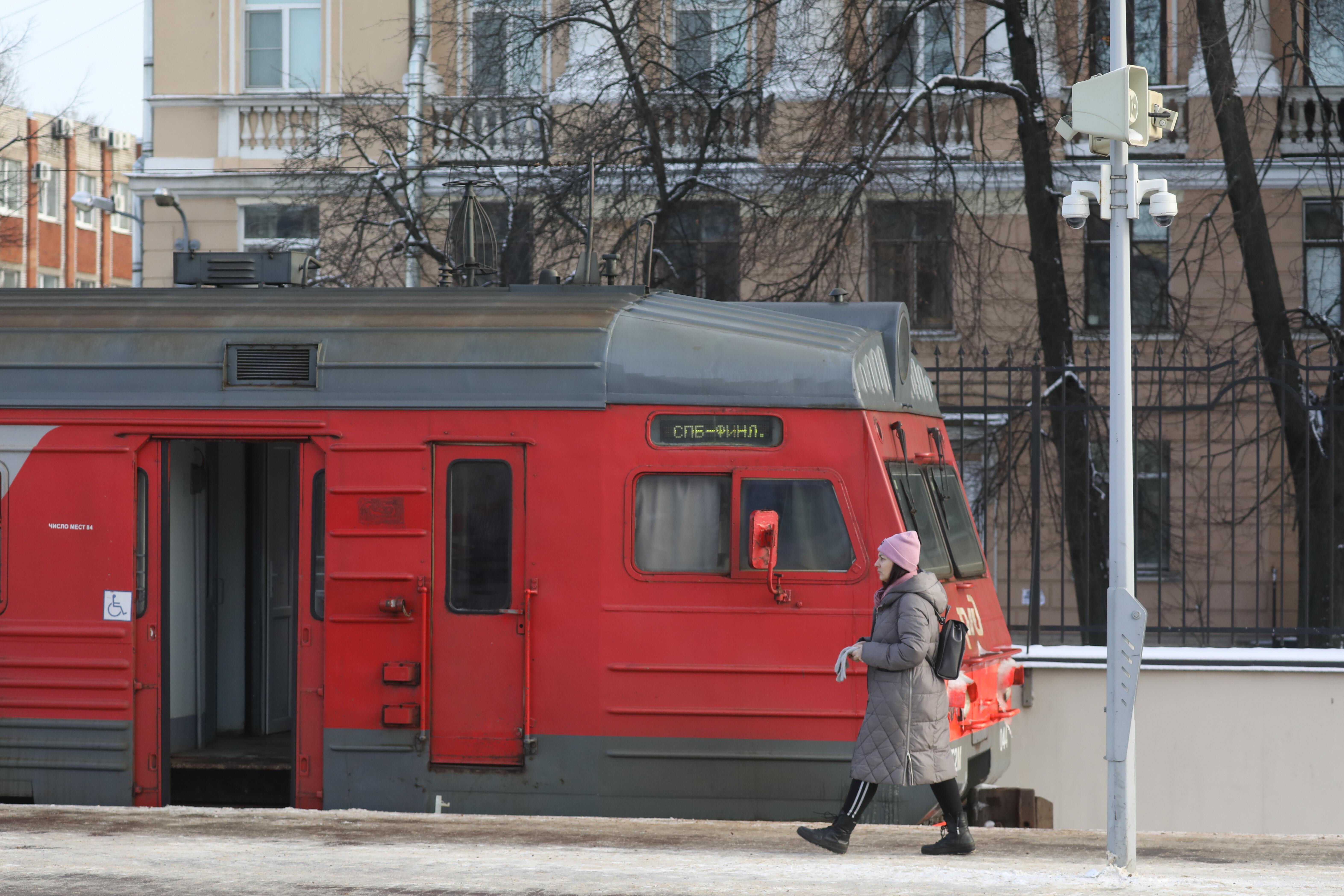 В пригородных поездах Северо-Запада за 2025 год нашли 774 забытые вещи
