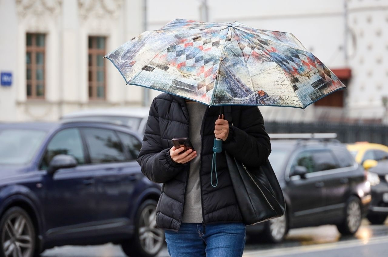 В выходные молодежь проводит в интернете на 40% больше времени, чем старшие поколения