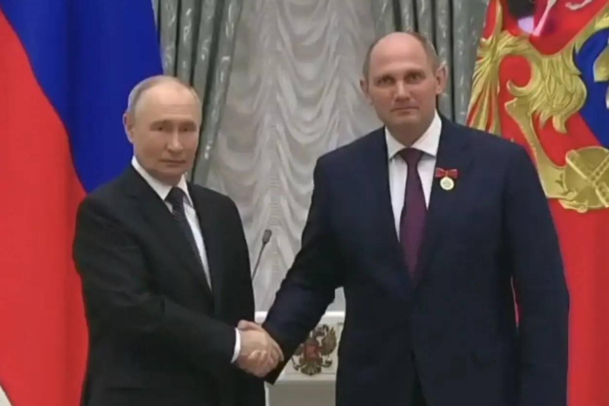 Владимир Путин наградил Михаила Рахлина