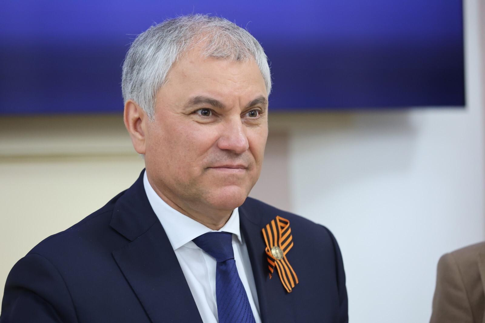 Володин заявил, что запреты не помогут решить проблему зависимости детей от гаджетов