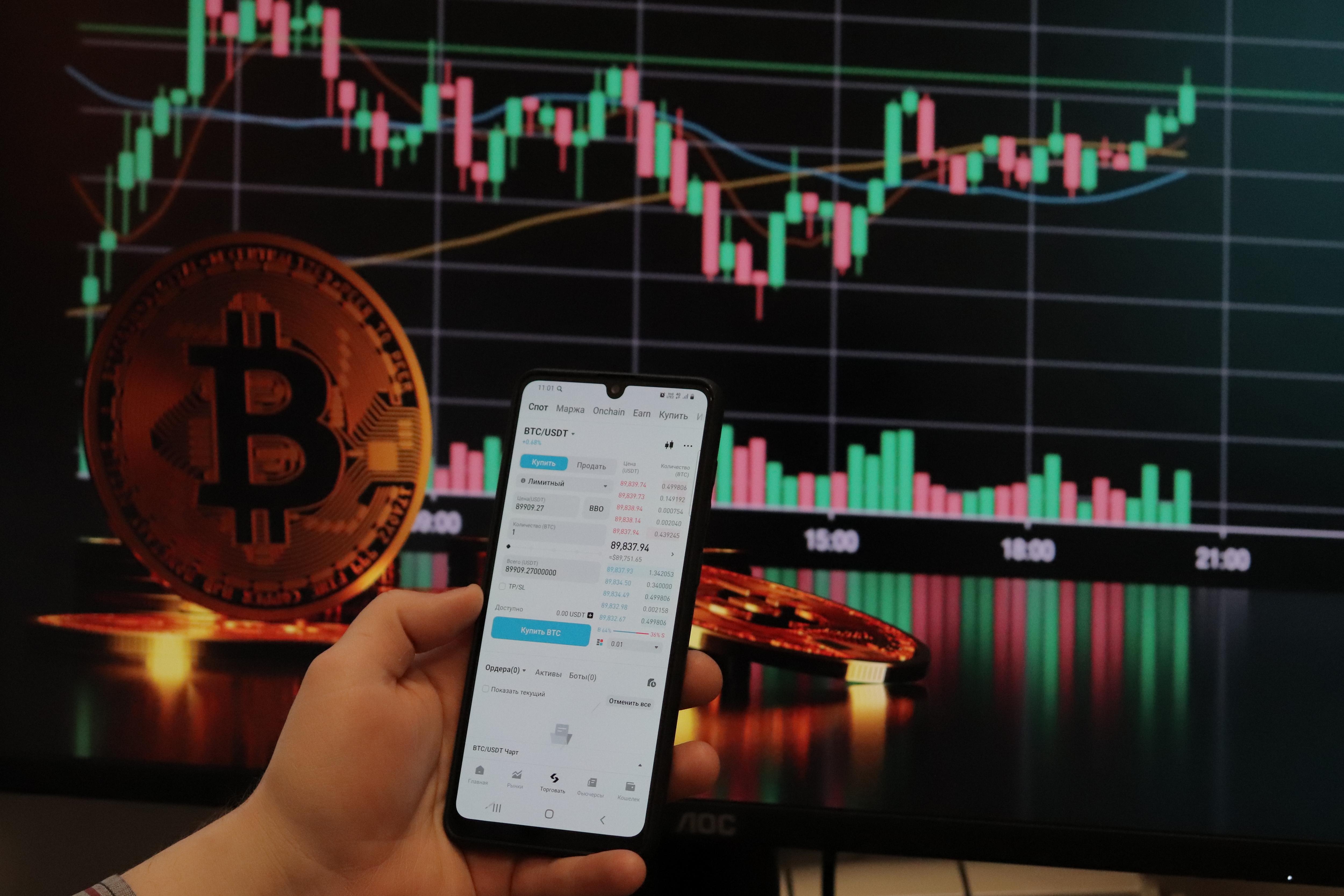 Все о криптовалюте наглядно: как мы покупали биткоины, что с ними делать и зачем это все надо